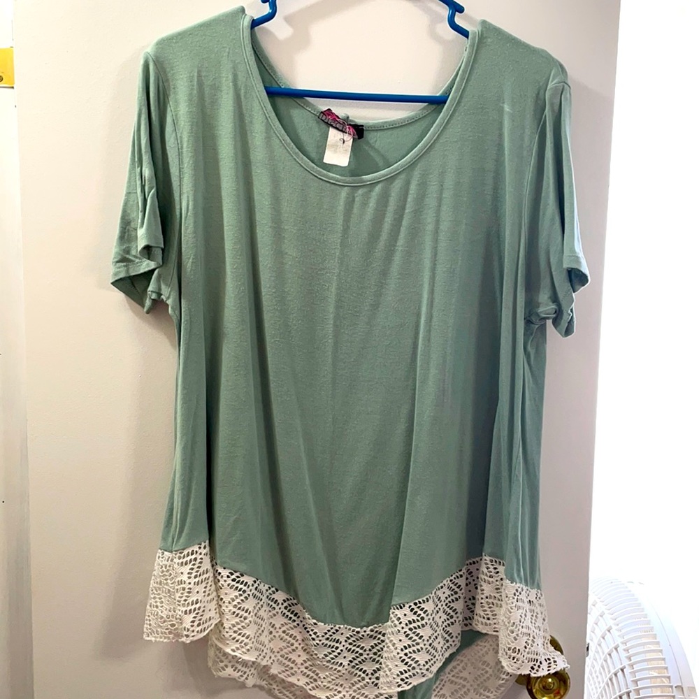 Lace detail top